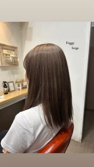 セミロング 飯岡 セナのヘアスタイル