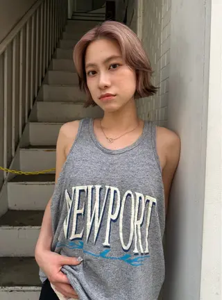 ショート カラー MIU/ルーツカラー 顔まわりレイヤーのヘアスタイル