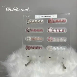 ネイル Dahlia ┊︎ririkaのネイルデザイン