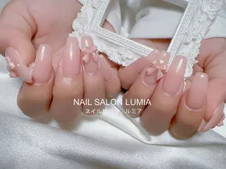 ネイル ネイルサロン ルミア Lumia 店長施術のネイルデザイン