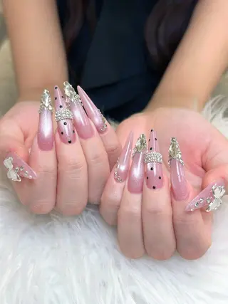 ネイル Lisa Nail Salonのネイルデザイン