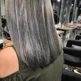 ミディアム カラー 透明感カラー/ レイヤー　YUKAのヘアスタイル