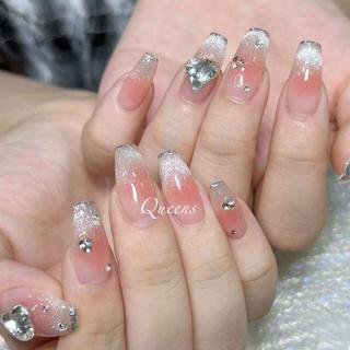 ネイル Queens テイのネイルデザイン