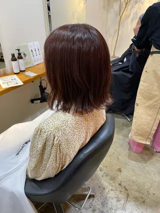 ミディアム カラー MIOベージュカラー 柔らかいカラーのヘアスタイル