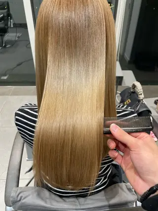 セミロング 🥀似合わせ🥀 柔らかカラー・タイトのヘアスタイル