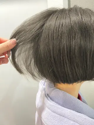 ショート カラー moanin モーニンのヘアスタイル
