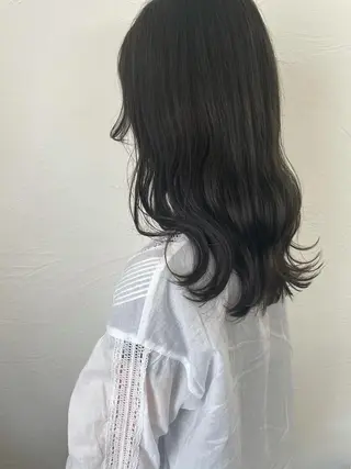 ロング カラー 河野 満月のヘアスタイル