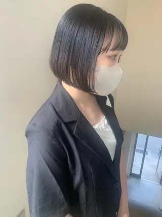 ショート カラー 本間 結衣のヘアスタイル