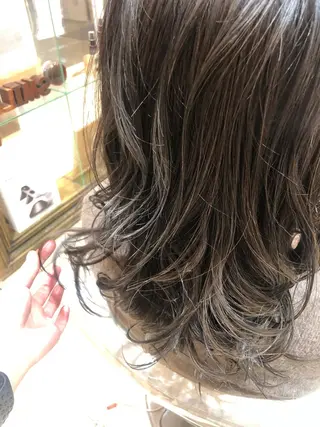 ロング 似合う髪型見つけます AYAKAのヘアスタイル