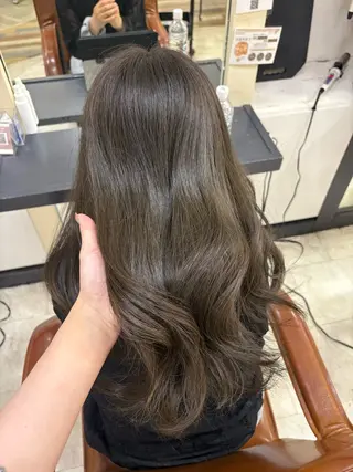 ロング 浦﨑 笑美里のヘアスタイル