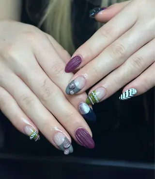 ネイル Iconic Nailのネイルデザイン