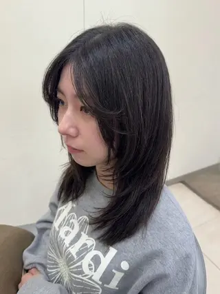 ミディアム レイヤー職人・ 似合せ美容師そうまのヘアスタイル