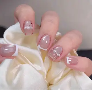 ミディアム AMI Nailsalonのネイルデザイン