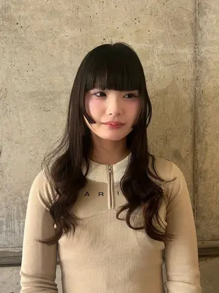 セミロング カラー eMu_ rimiのヘアスタイル