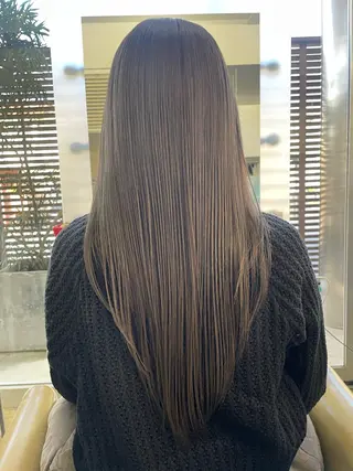 ロング カラー 鈴木 真実のヘアスタイル
