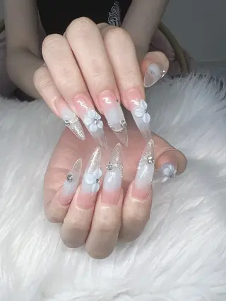 ネイル Lee Nailsのネイルデザイン