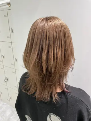 セミロング カラー パーマ ヘアアレンジ ネイル マツエク・マツパ 韓国風ベージュ🤎 赤みなし🌿横浜🤎のヘアスタイル