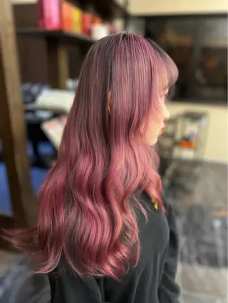 ロング カラー もも なのヘアスタイル