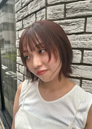 ショート カラー SLASHスラッシュ 辻村  彩華のヘアスタイル