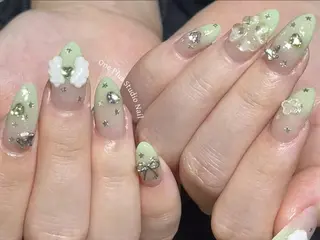 ネイル One Plus Nail Salonのネイルデザイン