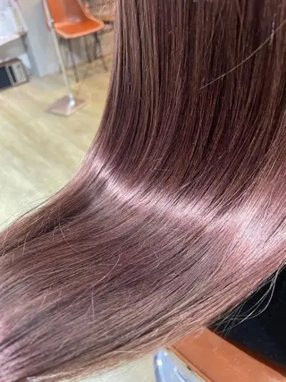 セミロング カラー カジ エリナのヘアスタイル