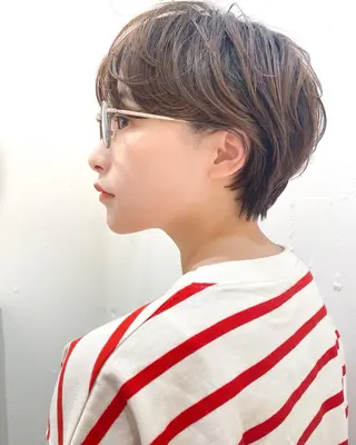 ショート 透明感カラー/ レイヤー/のりとみのヘアスタイル