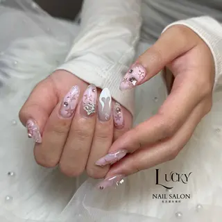 ネイル Lucky Nail Salonのネイルデザイン