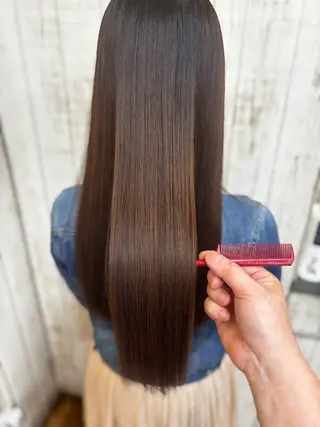 ロング TATSUKI RESTIAのヘアスタイル