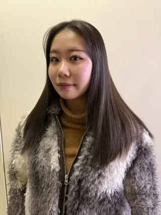 カラー 寺崎 由衣のヘアスタイル