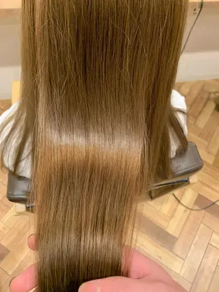 ロング カラー 韓国レイヤー×艶髪 ハイトーンRyukiのヘアスタイル