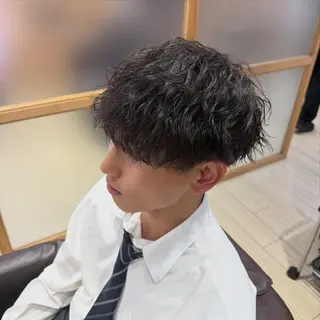 パーマ メンズ 髪質改善／パーマ カラー浅草 山本隼輔のヘアスタイル