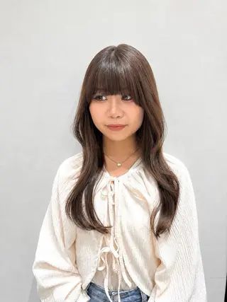 カラー 神田 花向のヘアスタイル
