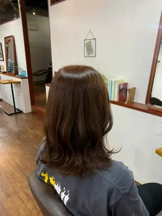 カラー 橋本 愛唯のヘアスタイル