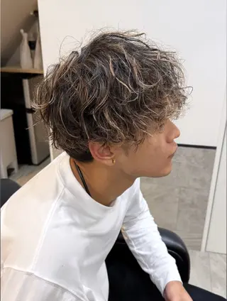 カラー パーマ ハイトーン✨髪質 改善🌈🫧RYOのヘアスタイル