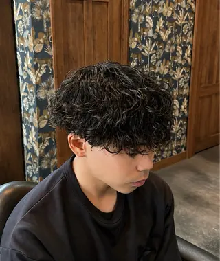 ミディアム 松下 寛人のヘアスタイル
