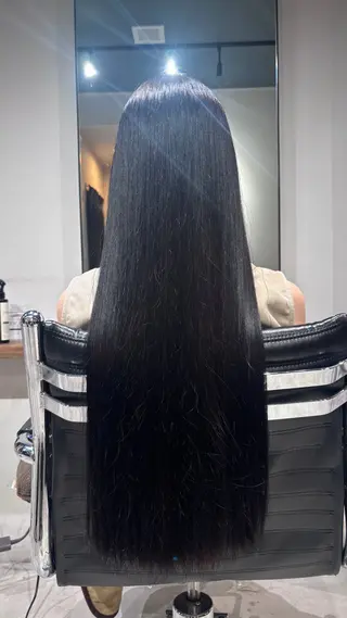ロング 海老名駅🫧トレンド カラー🫧橋本小雪のヘアスタイル