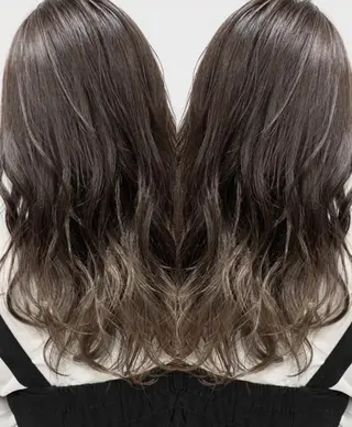 セミロング レイヤー/艶髪カラー 森本くるみのヘアスタイル