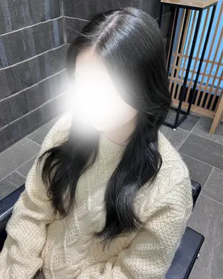 ロング カラー 𝑺𝒂𝒌𝒊 🩶マンツーマン施術のヘアスタイル