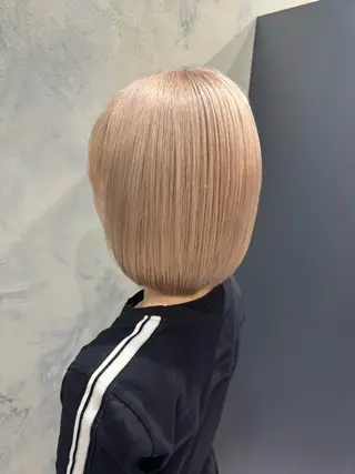 ミディアム hiiko顔まわり カットのヘアスタイル
