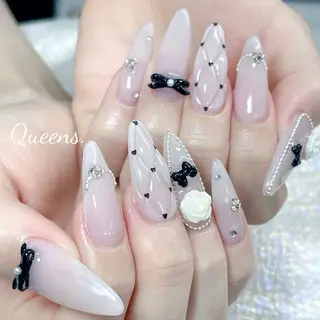 ネイル Queens 榊 まおのネイルデザイン