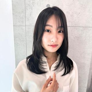 セミロング カラー ❇️安達 優心❇️ レイヤー/艶髪特化のヘアスタイル