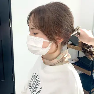 ミディアム カラー パーマ ヘアアレンジ メンズ キッズ ネイル マツエク・マツパ アイブロウ 似合せレイヤー／ 柔らか透明感カラーのヘアスタイル