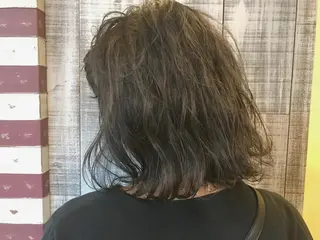 ミディアム 亀井 崇之のヘアスタイル
