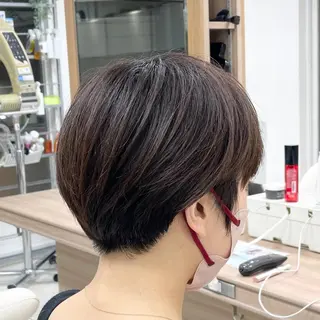 ショート 藤原 亜美🤍のヘアスタイル