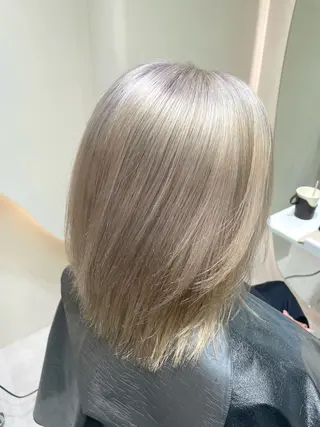 セミロング カラー 髪質改善／ブリーチ/ 宮武　湧斗のヘアスタイル