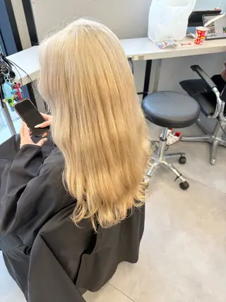 ロング カラー 天野 利咲のヘアスタイル