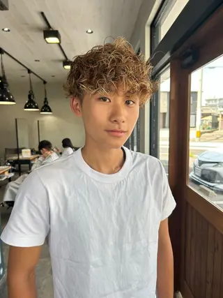 ショート カラー パーマ メンズ 🇺🇸メンズ特化 KYOYA💈のヘアスタイル