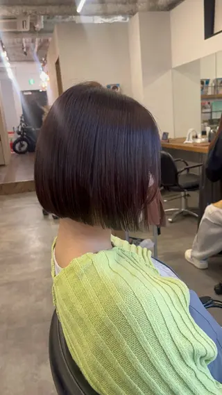 ショート カラー マヌチジャミレ/カラ ー/カット/ブリーチのヘアスタイル