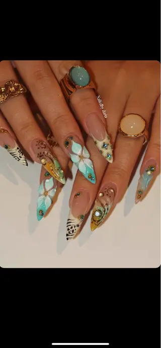 ネイル NiJi Nailsのネイルデザイン