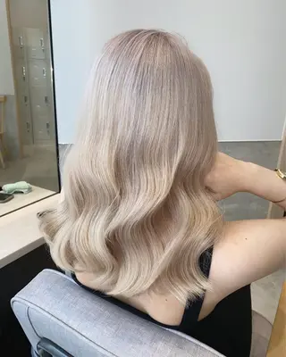 ミディアム カラー ブリーチ 透明感HIDEのヘアスタイル